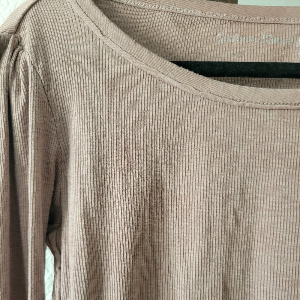 Calvin Klein l Tan Long-Sleeve Top in L - Picture 2 of 4